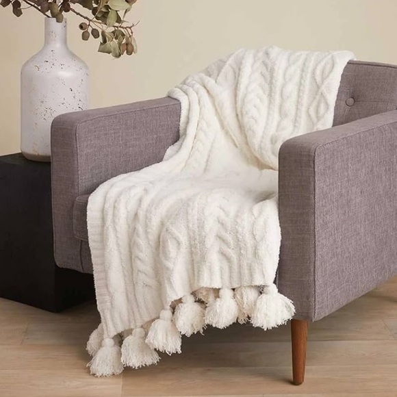 Barefoot Dreams Other - Barefoot Dreams cable knit 54x72 throw in cream with tassels (new with tags)
